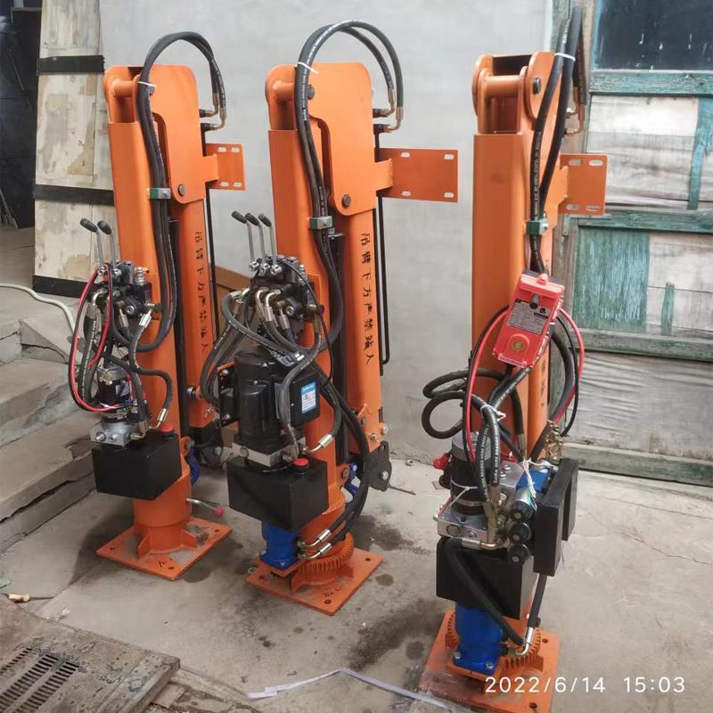 东明县重汽蓝牌随车吊 3.2吨 国六动力强 液压驱动 农用自卸起重机